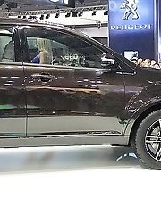 12 pictures - Hot upskirt girls at auto show