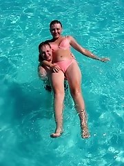 12 pictures - A slim and busty lady on the Vera Playa