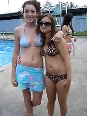 15 pictures - Hot babes in tiny bikini panties dance on camera