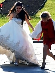12 pictures - Super hot bride upskirt pictures