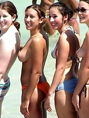 12 pictures - A cutie on open swim suit at the Poipu
