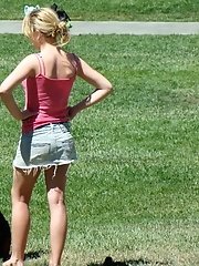 12 pictures - Public upskirt, of blondie in pink. She flashed her panties