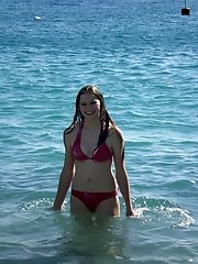 12 pictures - A nude slut on the Kuta
